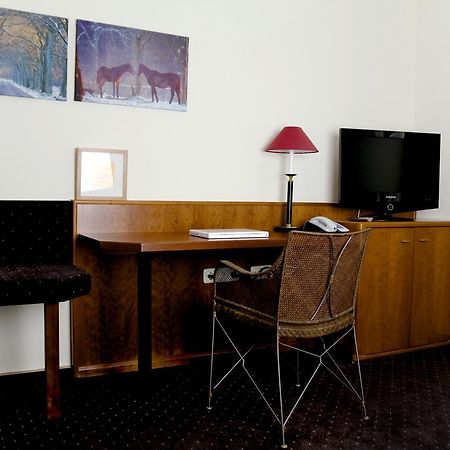 Hotel Restaurant Piaerdestall Hoevelhof エクステリア 写真